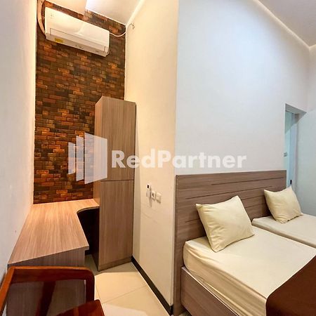 Griya Borobudur Malang Syariah Redpartner Blimbing  Eksteriør bilde